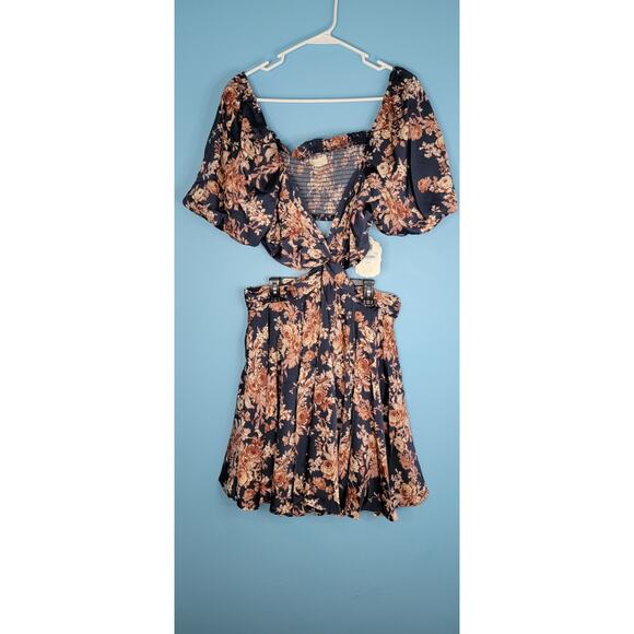Altar'd State Dresses & Skirts - NWT Altar'd State Size XXL Navy Blue Floral Dress With Cut Outs Open Back Zipper
